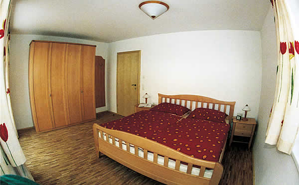 Schlafzimmer Ferienwohnung Haus Mayer
